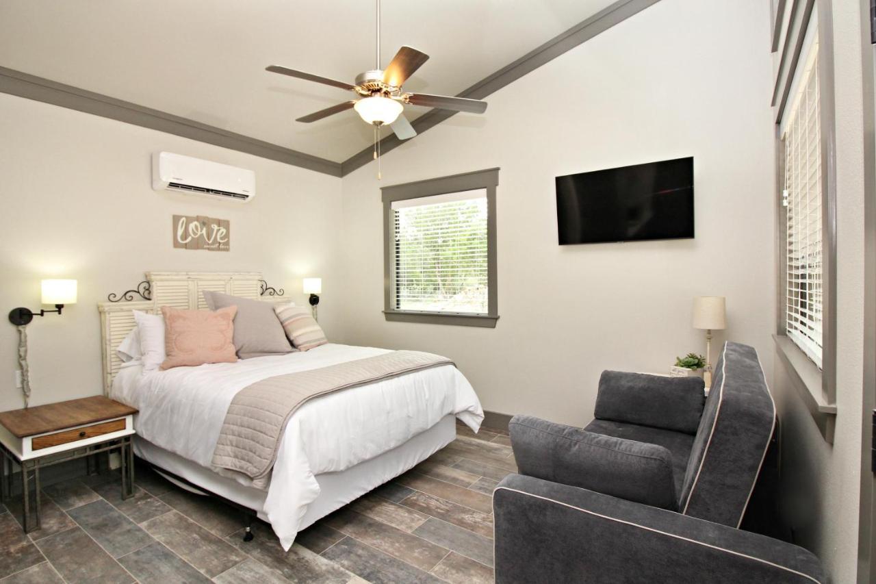 Green Acres Cottages - Wimberley Suite エクステリア 写真